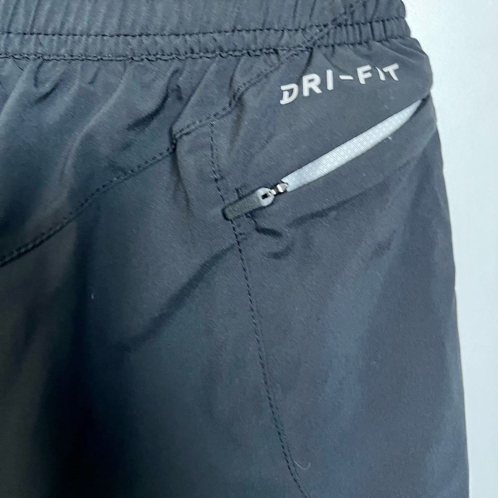 Nike Running Shorts - Picture 4 of 7
